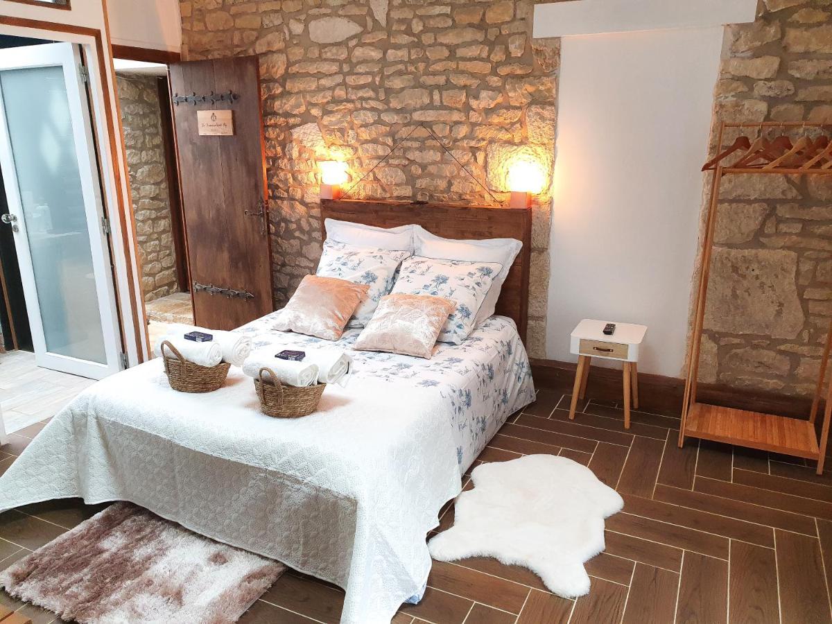 Semi Troglodyte En Foret Massage Et Diner Romantique L'Orbrie